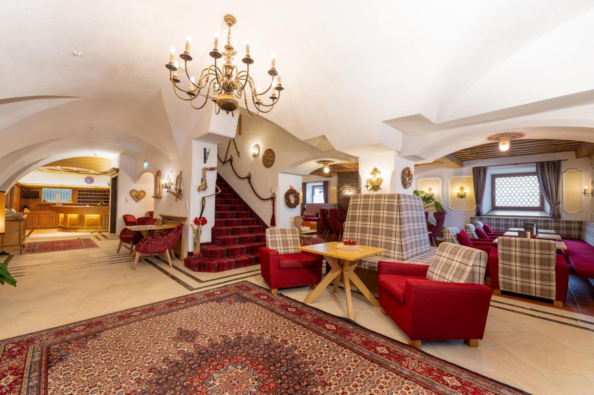Hotel Schwarzer Adler Nauders Esterno foto